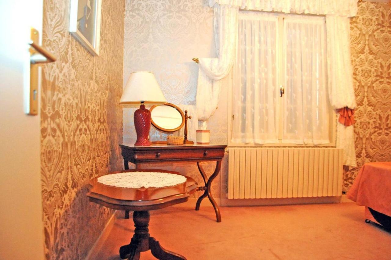 1 Bedroom House 20min Walk To Centre In Vakantiehuis *